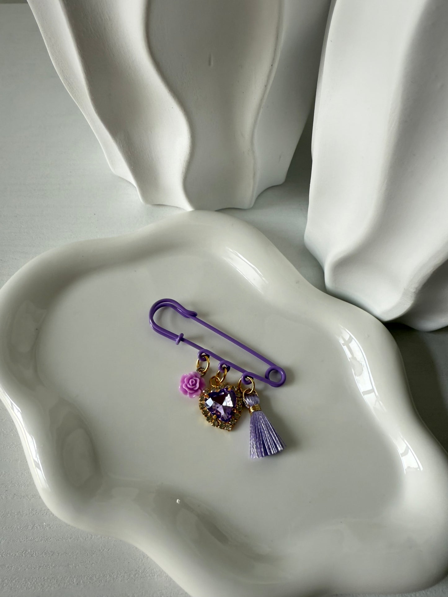 Spilla 3 charms