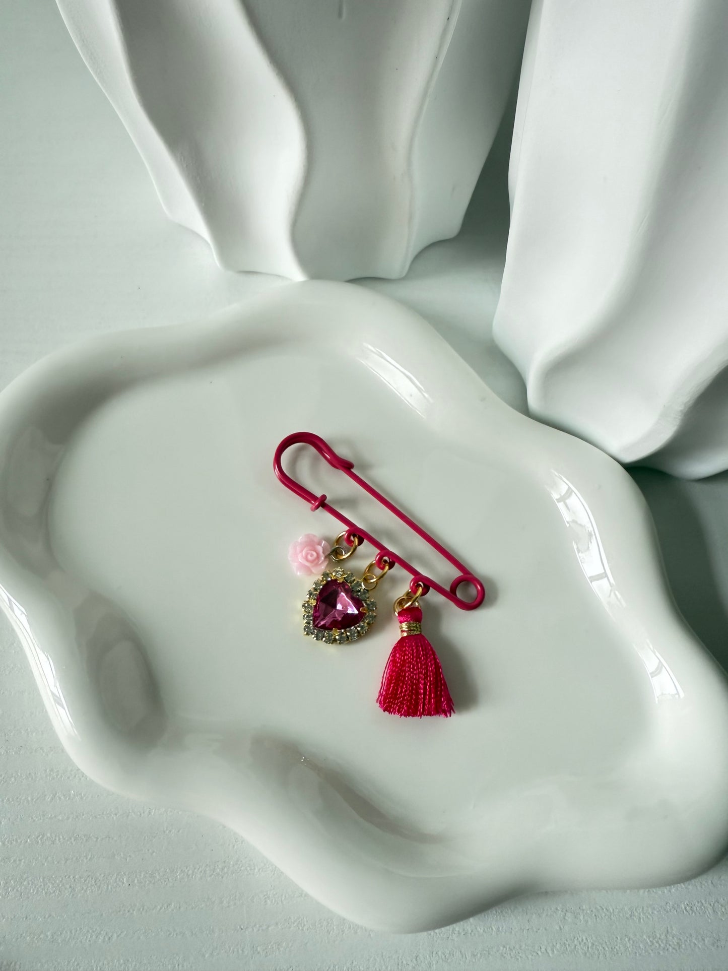Spilla 3 charms
