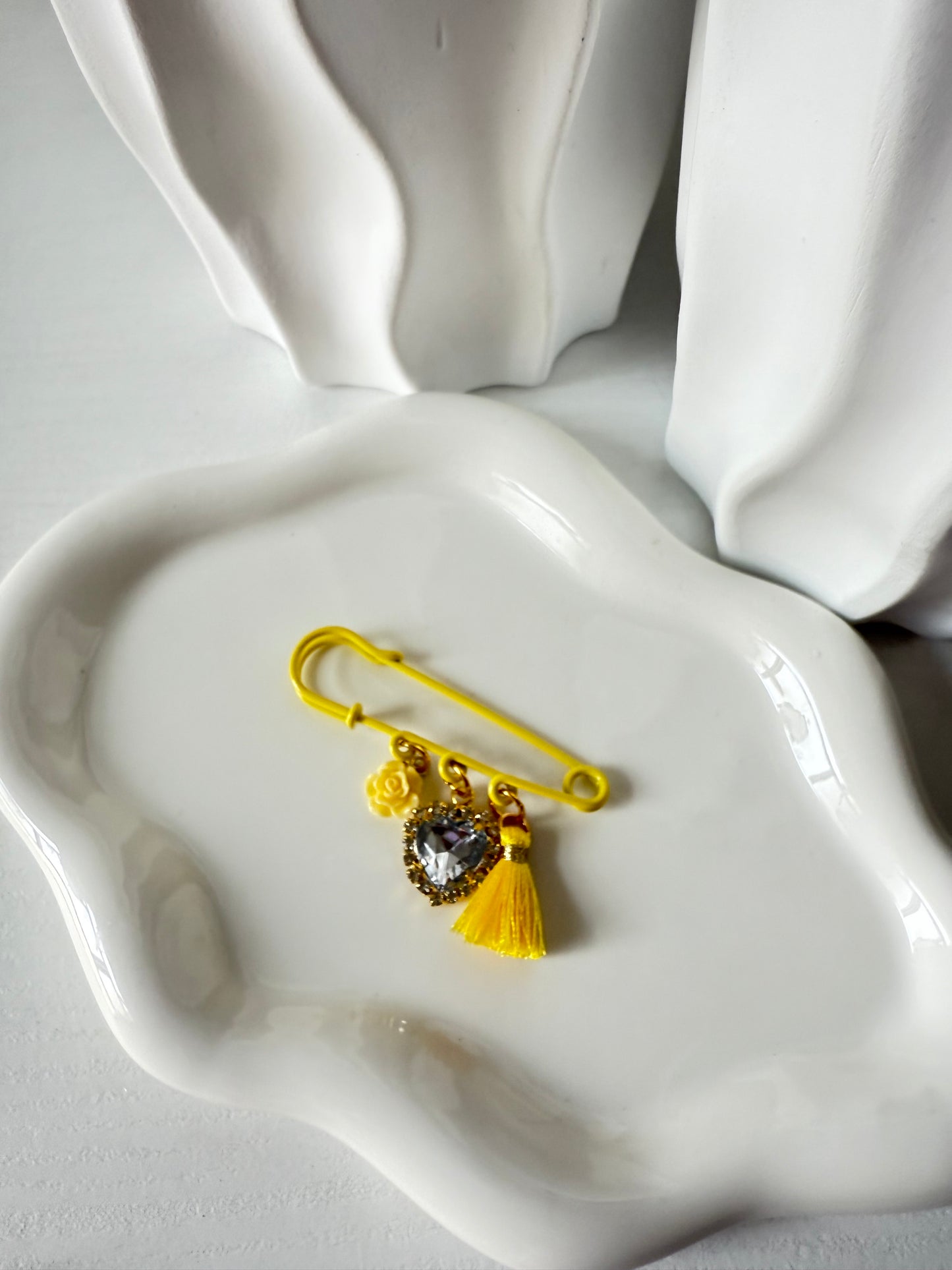 Spilla 3 charms