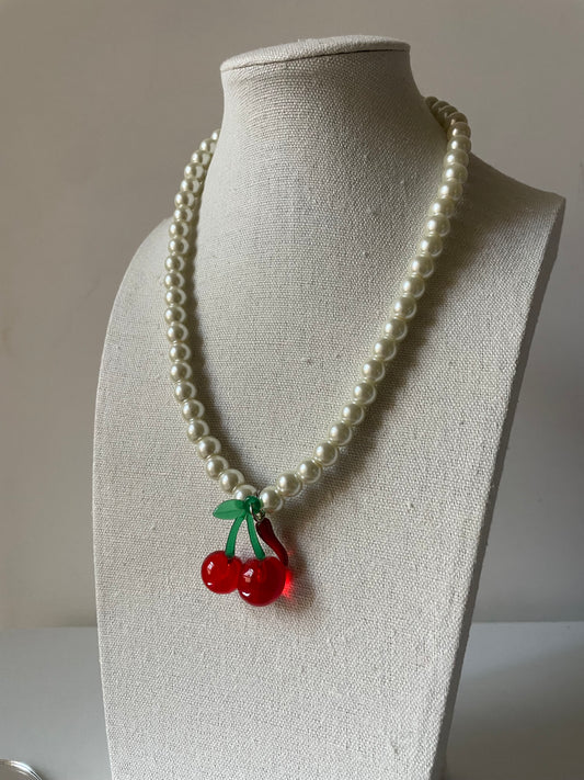 Collana Perle Ciliegia e Corno